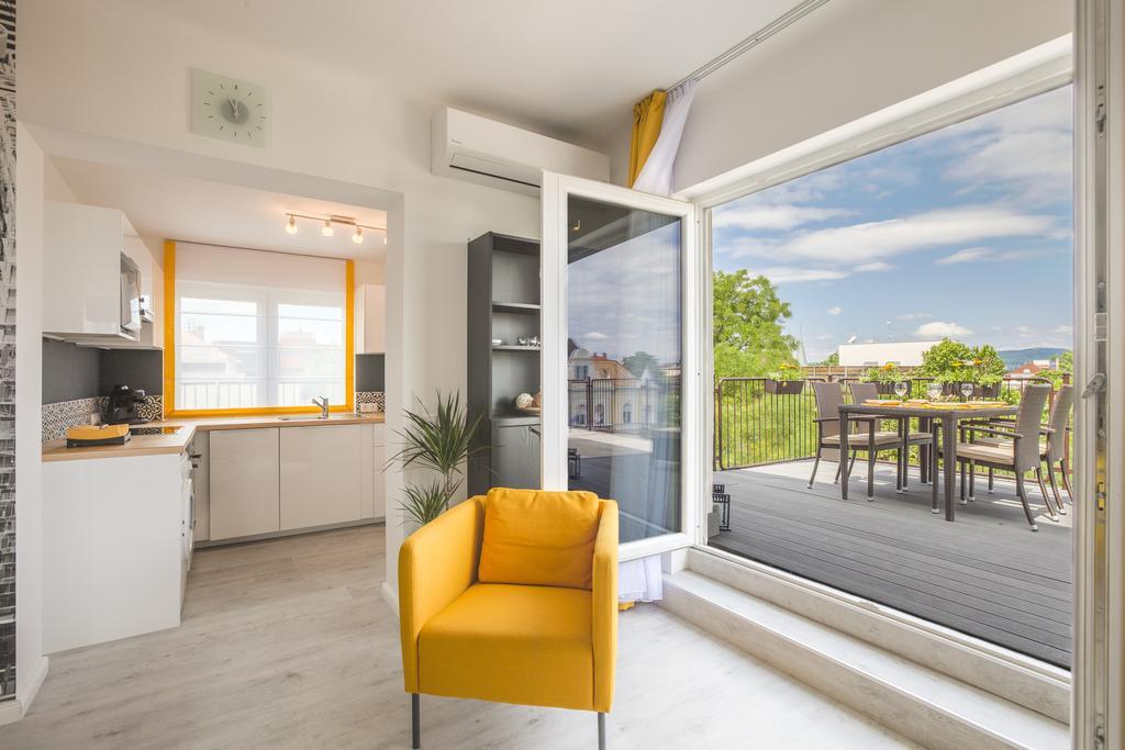 Terrace Apartments At City Park Budapest Extérieur photo