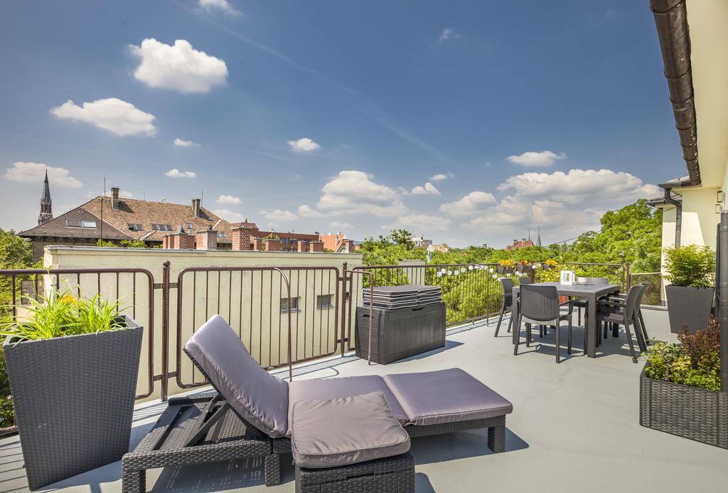 Terrace Apartments At City Park Budapest Extérieur photo